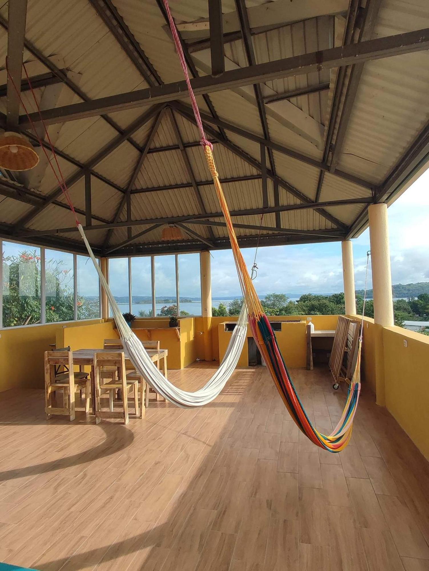 La Casa Colorada Hostel San Benito Exterior photo